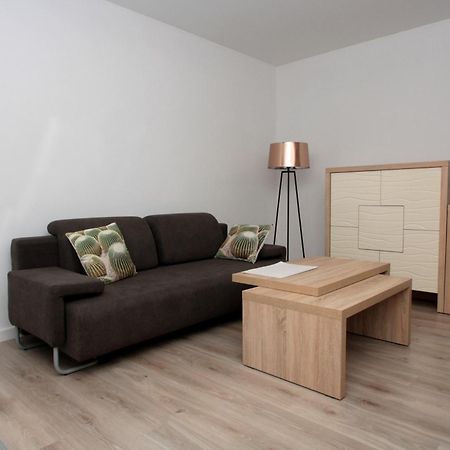 100-Sio Apartamenty คอซซาลิน ภายนอก รูปภาพ
