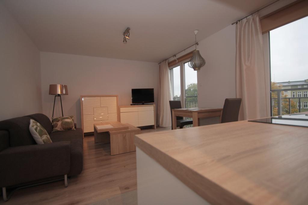 100-Sio Apartamenty คอซซาลิน ภายนอก รูปภาพ