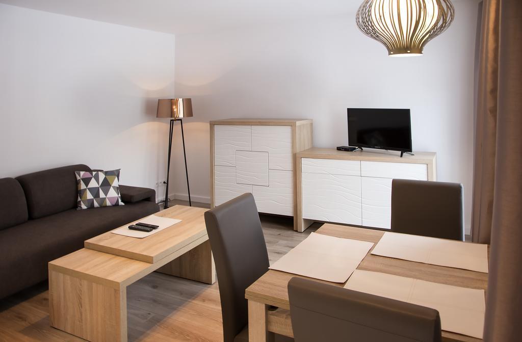 100-Sio Apartamenty คอซซาลิน ภายนอก รูปภาพ